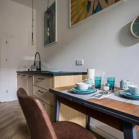 Golden In - Cozy And Stylish - Zabkowska B * Warsaw